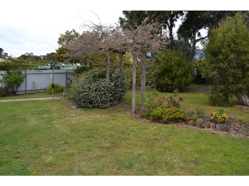 10 Blackie Avenue, Ararat VIC 3377