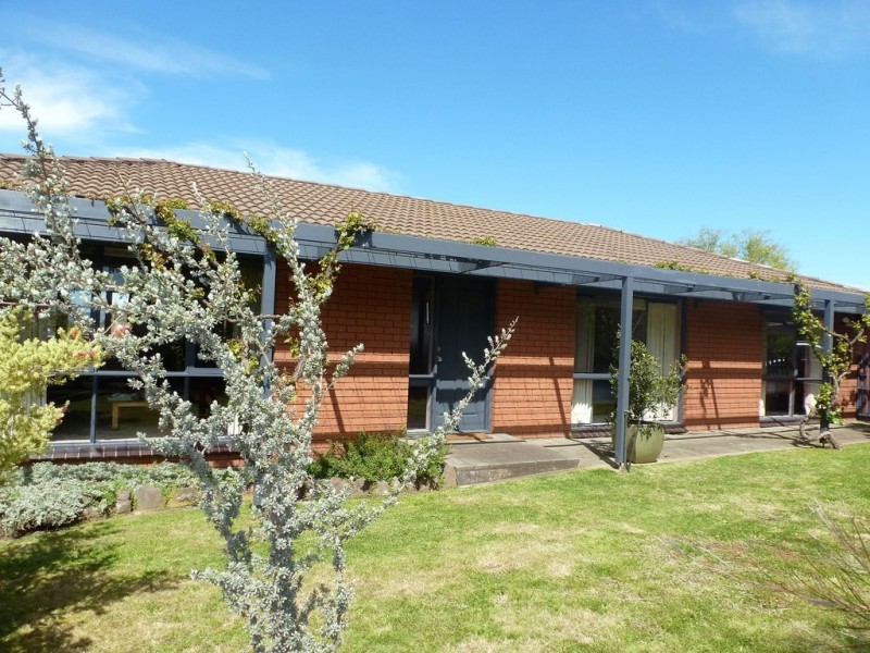 5 Melaleuca Court, Ararat VIC 3377