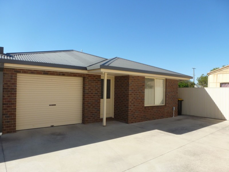 2 / 6 Queens Avenue, Ararat VIC 3377