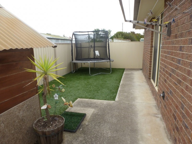 2 / 6 Queens Avenue, Ararat VIC 3377