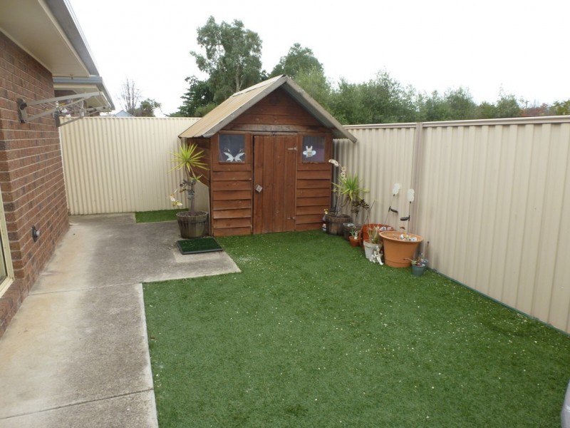 2 / 6 Queens Avenue, Ararat VIC 3377