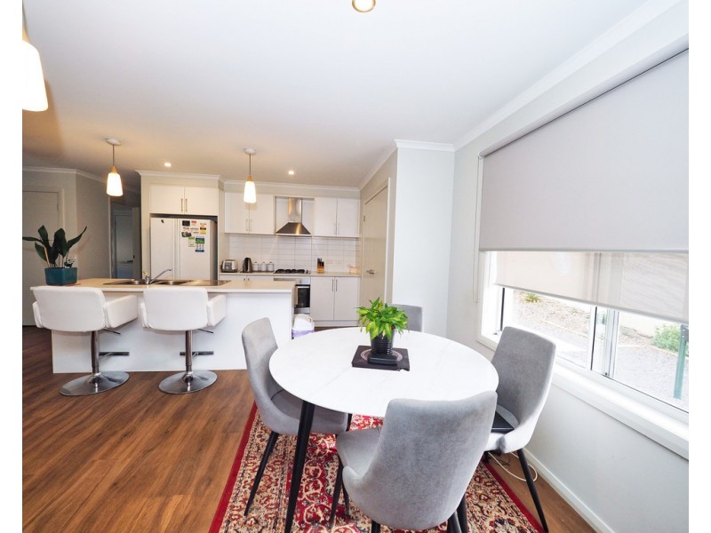 7 Heath Court, Beaufort VIC 3373