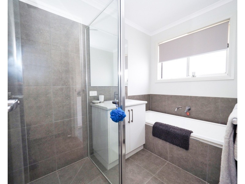 7 Heath Court, Beaufort VIC 3373