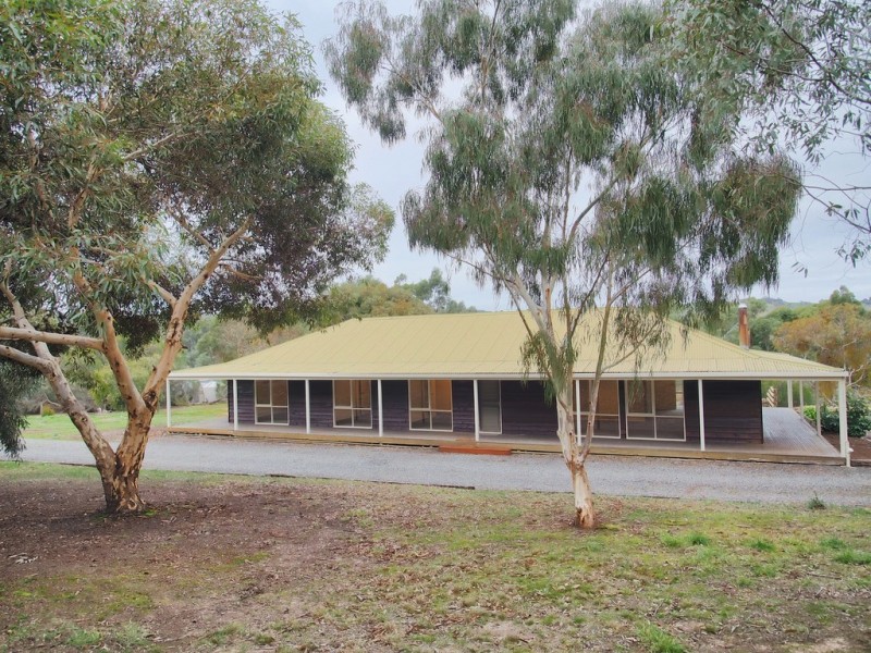 61 BYRON ROAD, Cathcart VIC 3377