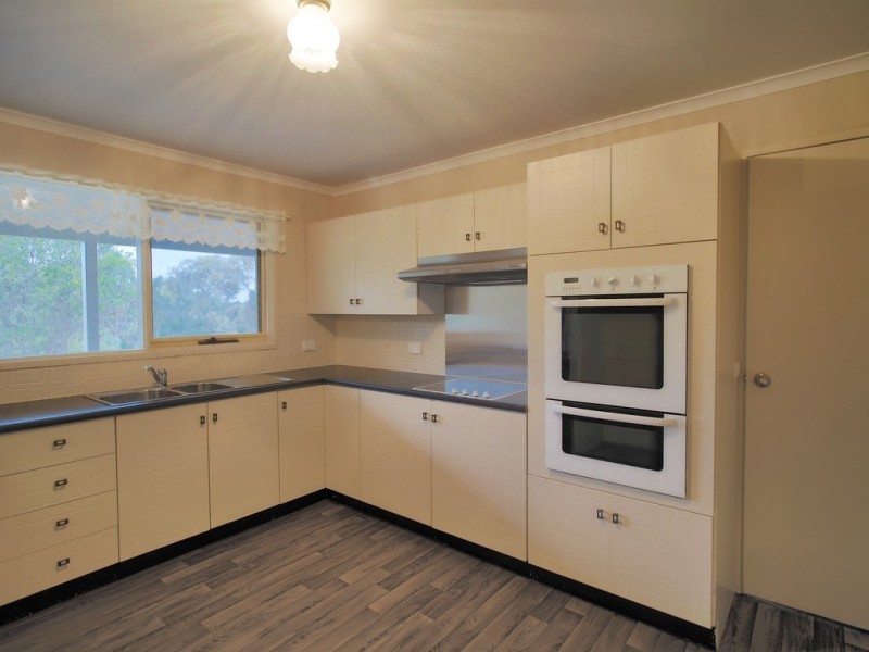 61 BYRON ROAD, Cathcart VIC 3377