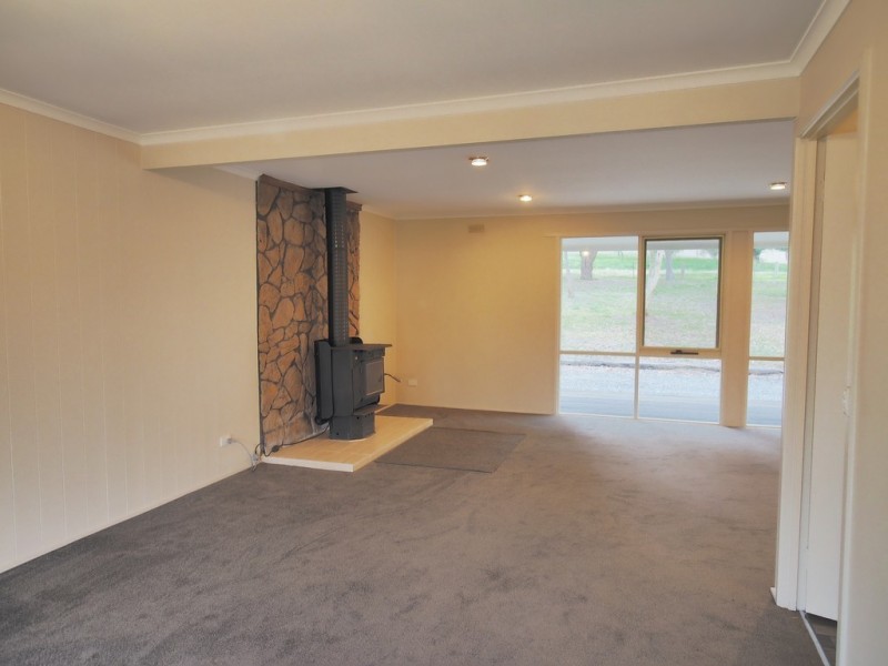 61 BYRON ROAD, Cathcart VIC 3377