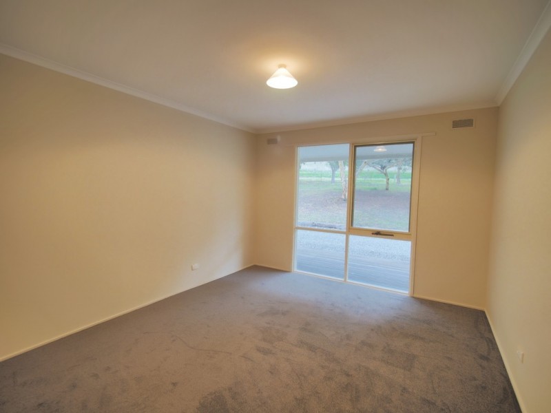 61 BYRON ROAD, Cathcart VIC 3377