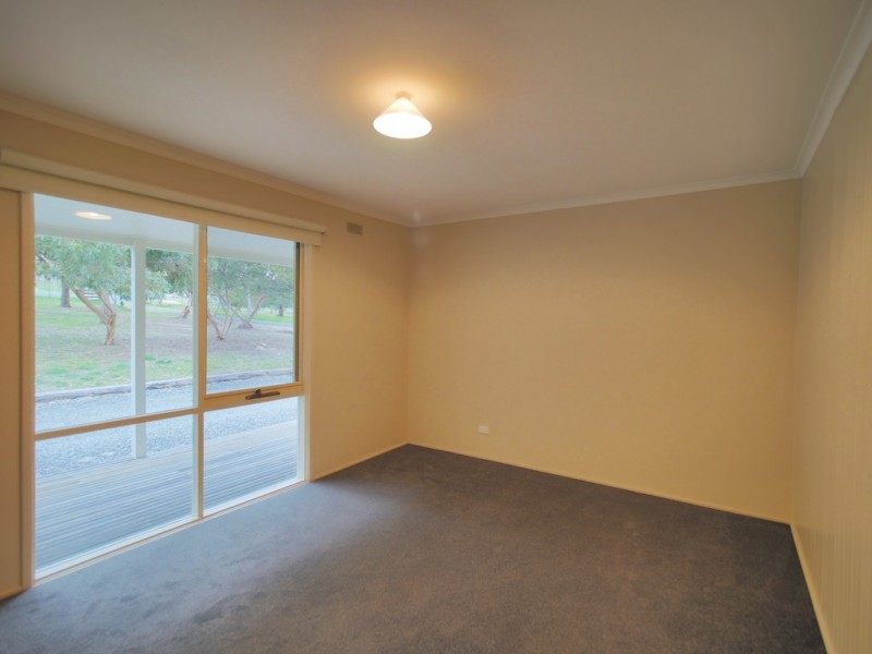 61 BYRON ROAD, Cathcart VIC 3377