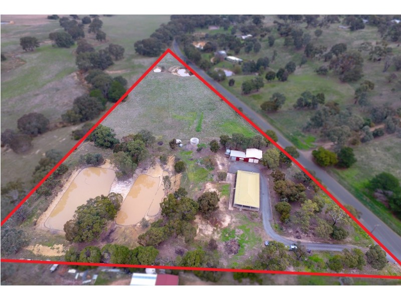 61 BYRON ROAD, Cathcart VIC 3377