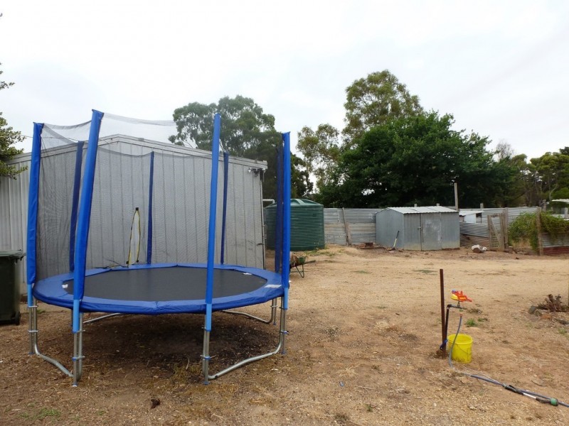 11 Brooke Street, Moyston VIC 3377