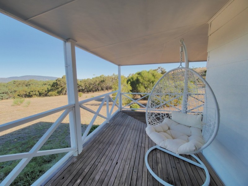 105 Rifle Butts Road, Landsborough VIC 3384