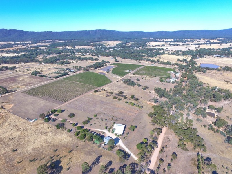 105 Rifle Butts Road, Landsborough VIC 3384