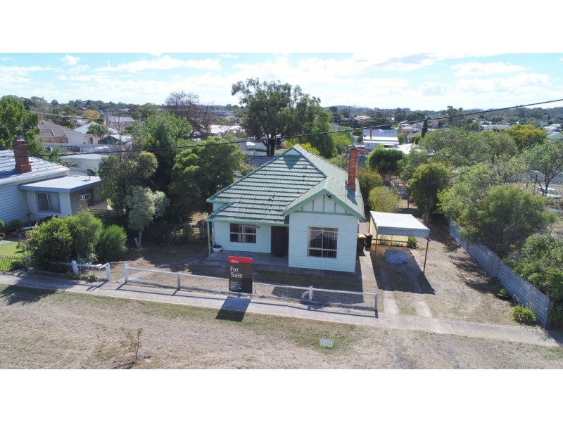 9 Currajong Avenue, Ararat VIC 3377