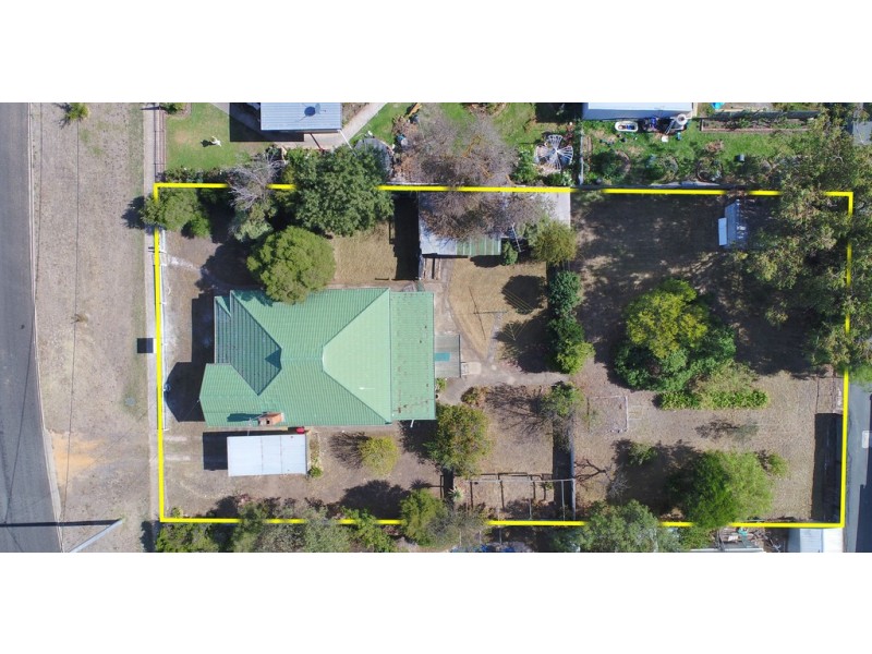 9 Currajong Avenue, Ararat VIC 3377