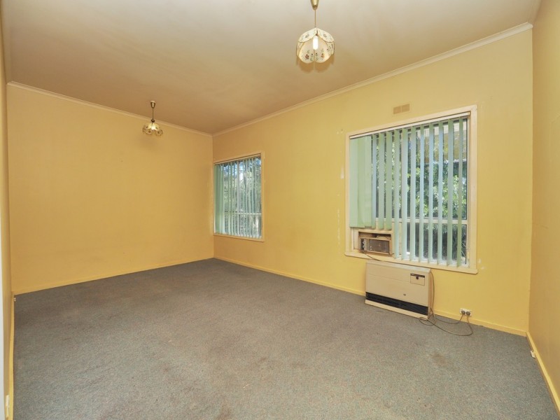 9 Currajong Avenue, Ararat VIC 3377