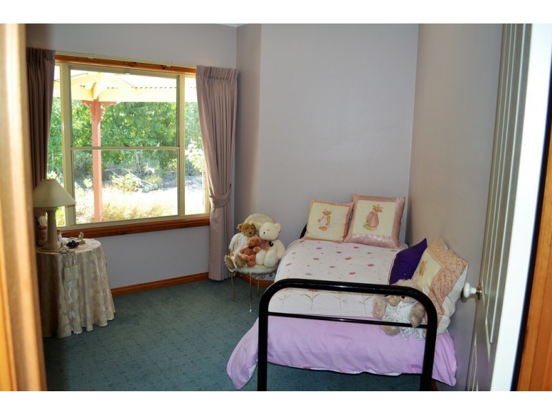 12 Redgum Drive, Ararat VIC 3377