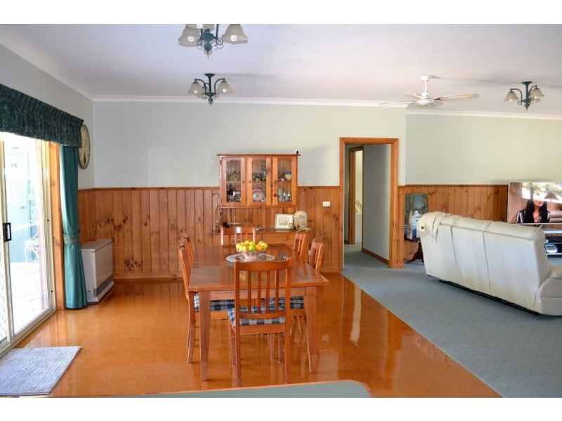 12 Redgum Drive, Ararat VIC 3377