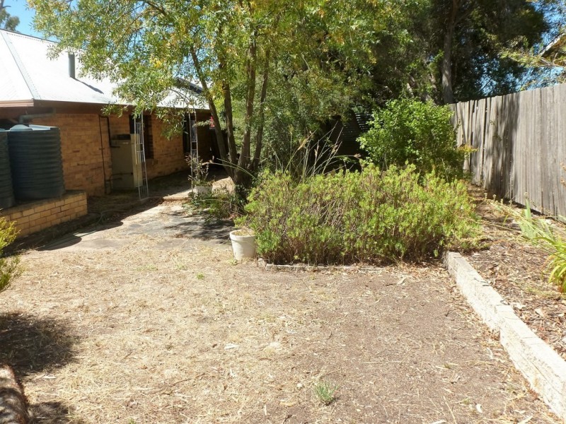 8 McNeil Street, Ararat VIC 3377