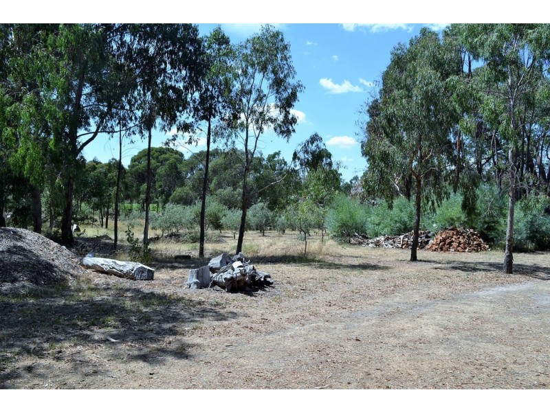 15 Borbridge Lane, Moonambel VIC 3478