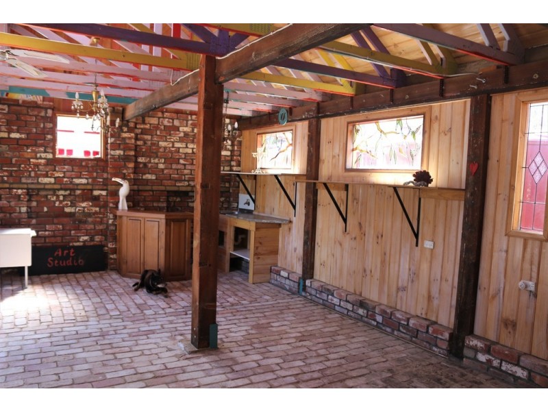 15 Borbridge Lane, Moonambel VIC 3478