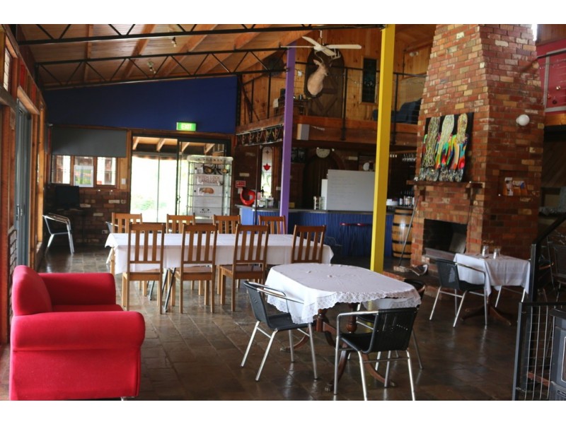 15 Borbridge Lane, Moonambel VIC 3478