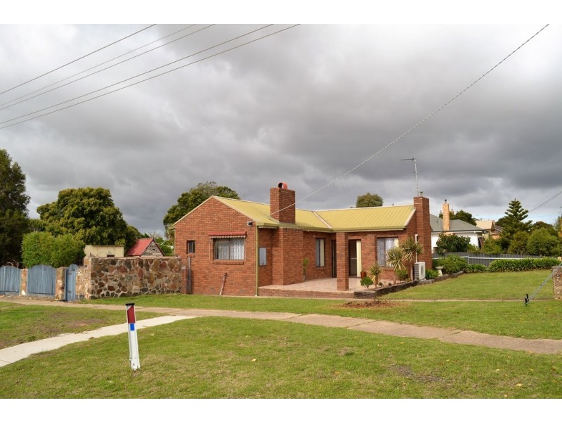 21 Coad Street, Ararat VIC 3377
