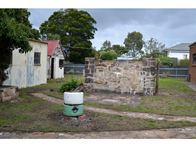 21 Coad Street, Ararat VIC 3377