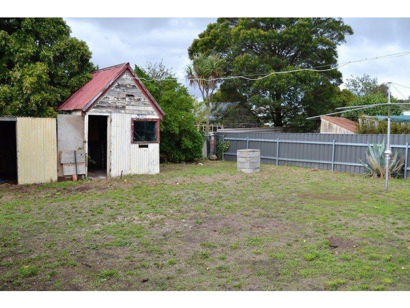 21 Coad Street, Ararat VIC 3377