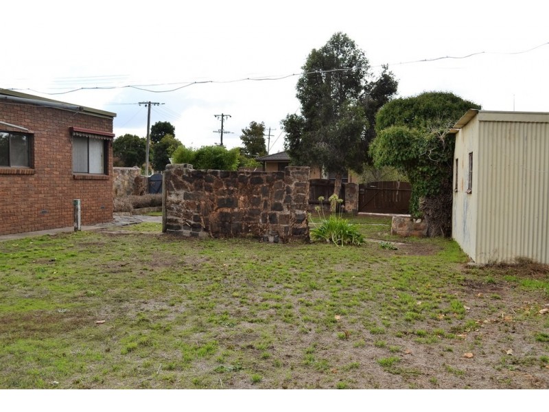 21 Coad Street, Ararat VIC 3377