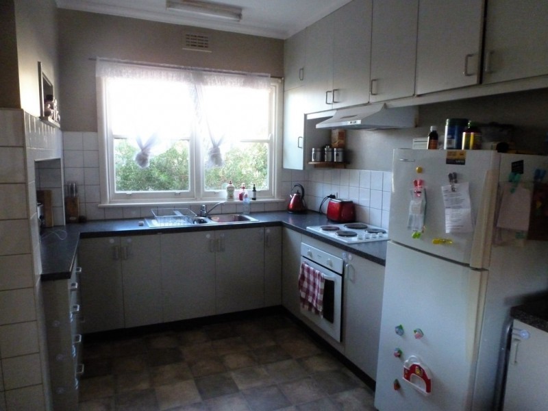 38 Carey Street, Ararat VIC 3377