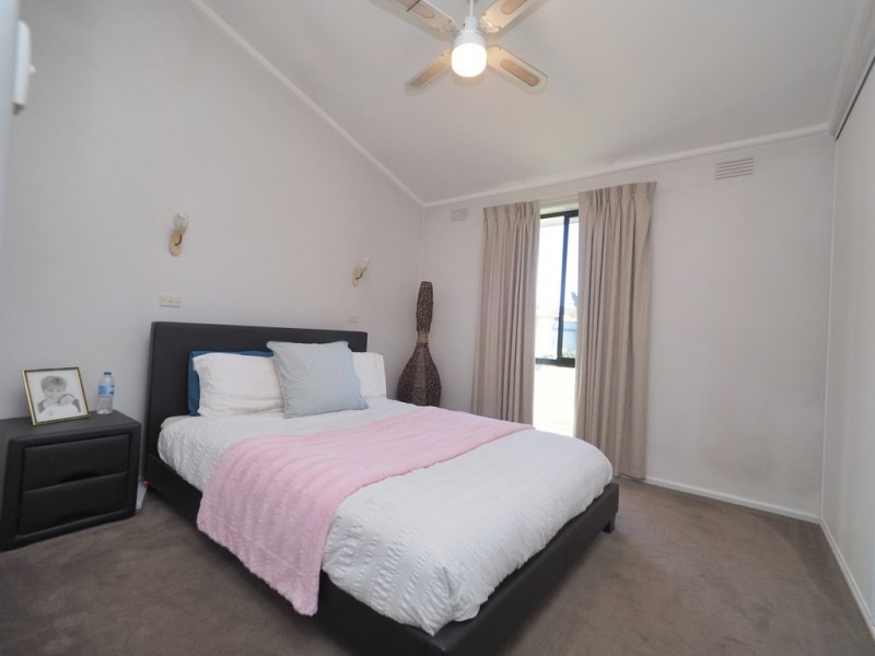 23 Port Fairy Road, Ararat VIC 3377