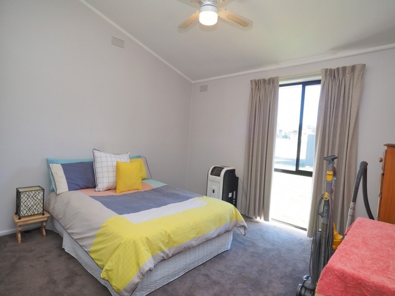 23 Port Fairy Road, Ararat VIC 3377