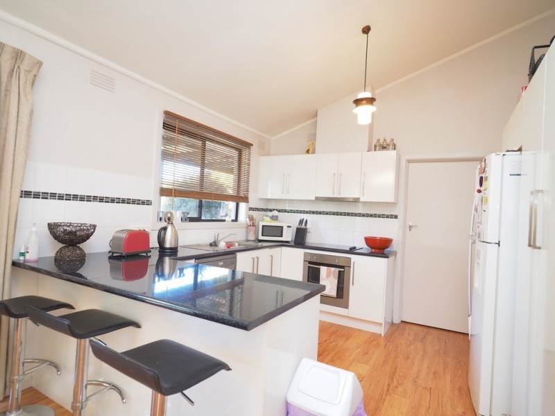 23 Port Fairy Road, Ararat VIC 3377