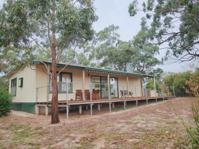 788 Moyston Dunkeld Road, Moyston VIC 3377