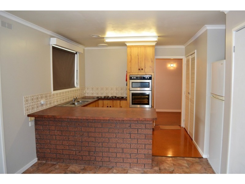 76 Banfield Street, Ararat VIC 3377