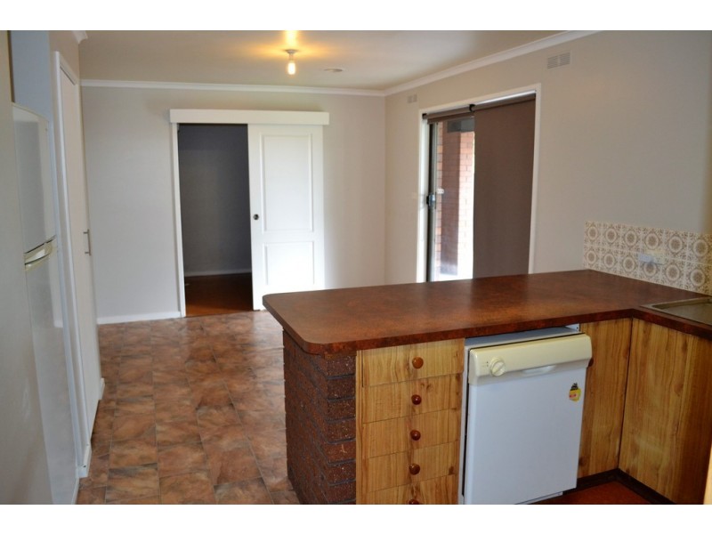 76 Banfield Street, Ararat VIC 3377