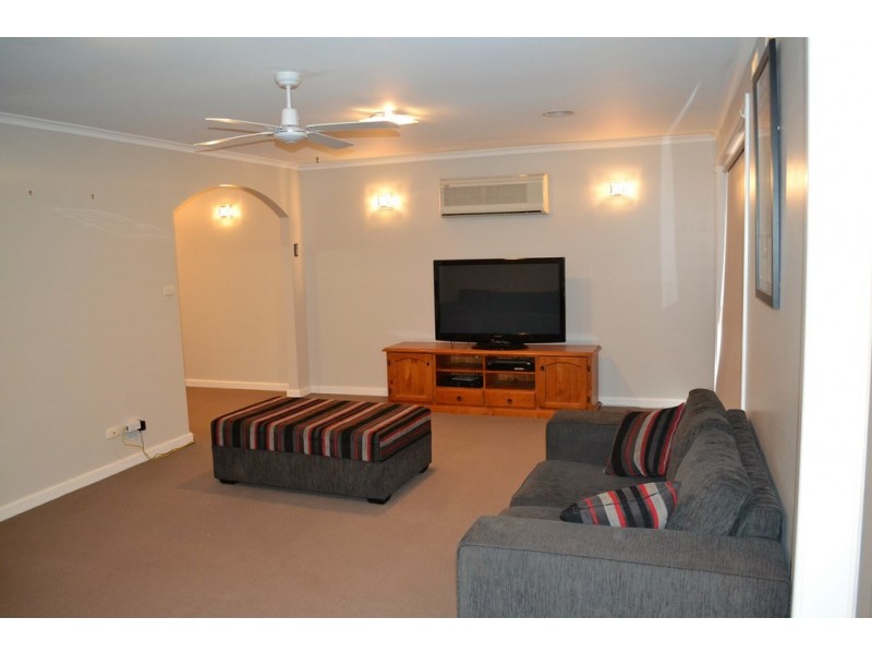 76 Banfield Street, Ararat VIC 3377