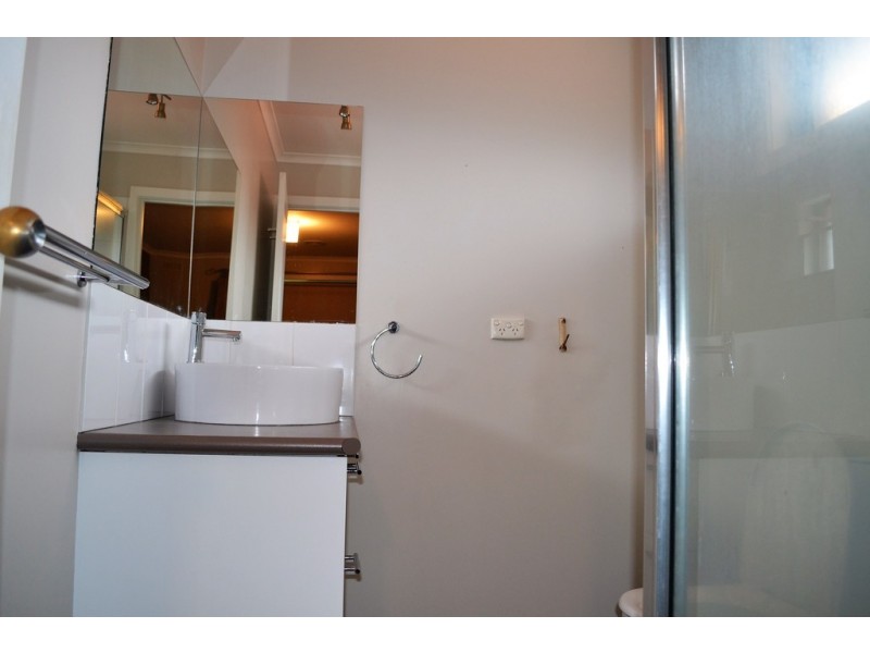 76 Banfield Street, Ararat VIC 3377