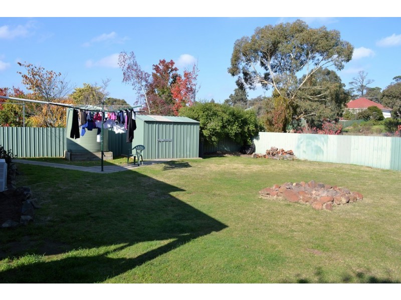 6 Redgum Drive, Ararat VIC 3377