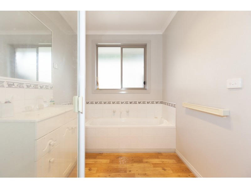 33 McNeil Street, Ararat VIC 3377