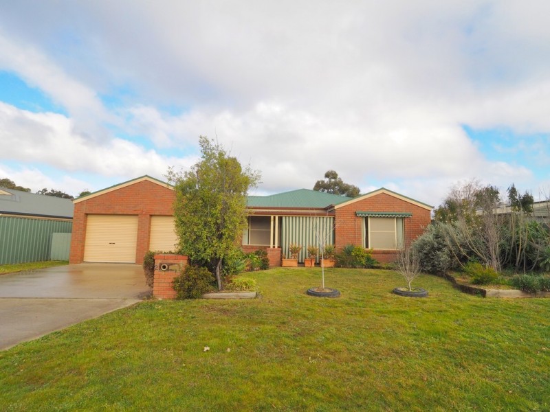 2 Redgum Drive, Ararat VIC 3377