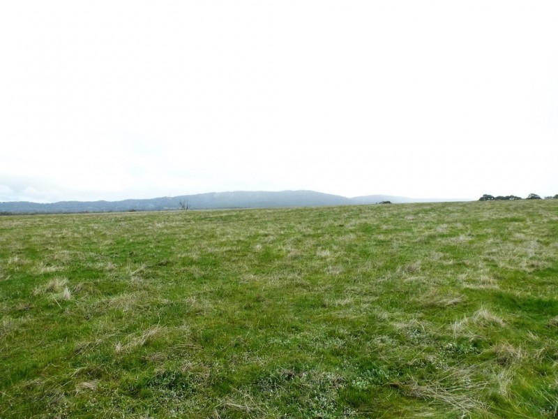 CA 37and42 Railway Road, Ararat VIC 3377