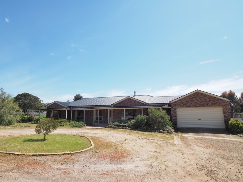19 Bowen Place, Ararat VIC 3377