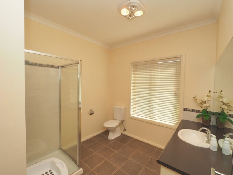 19 Bowen Place, Ararat VIC 3377