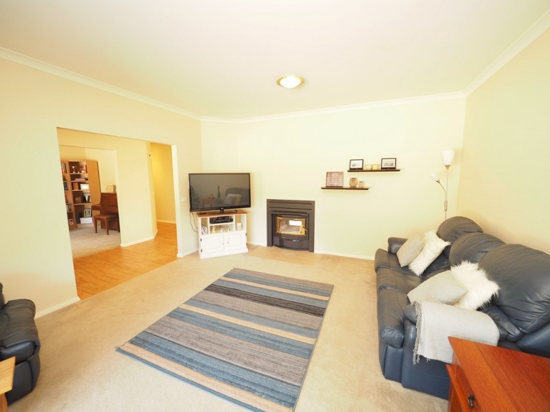 19 Bowen Place, Ararat VIC 3377