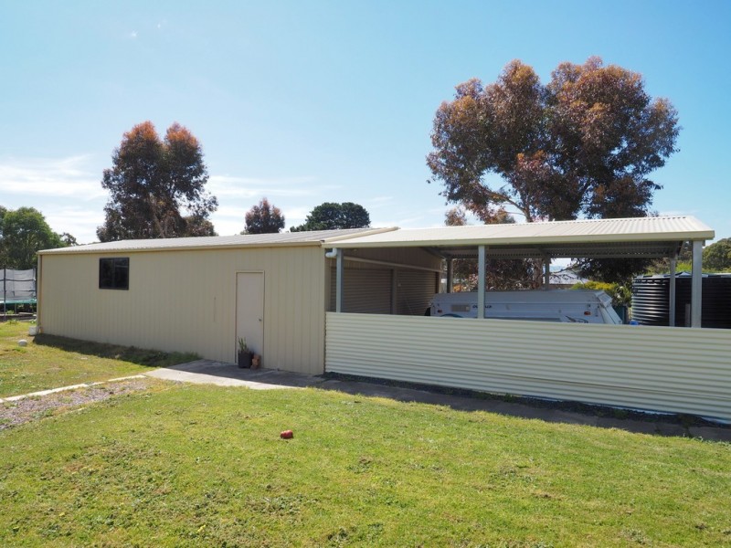 19 Bowen Place, Ararat VIC 3377