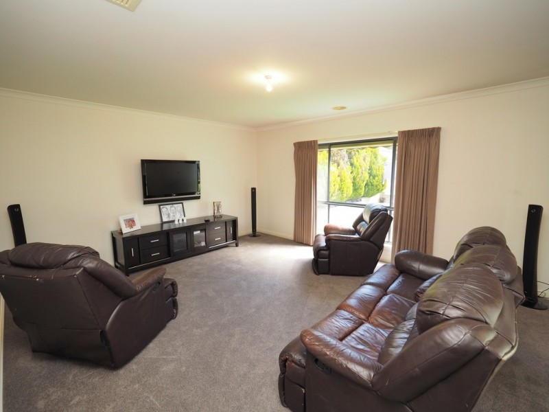 7 Kims Close, Ararat VIC 3377