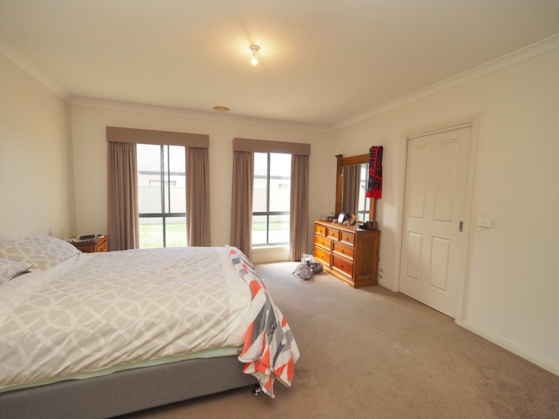 7 Kims Close, Ararat VIC 3377