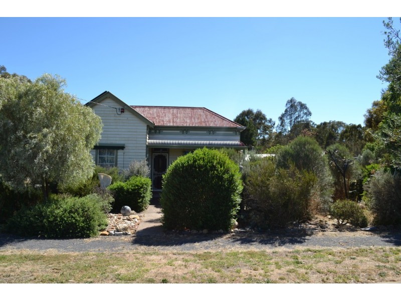 2 Burke Street, Landsborough VIC 3384