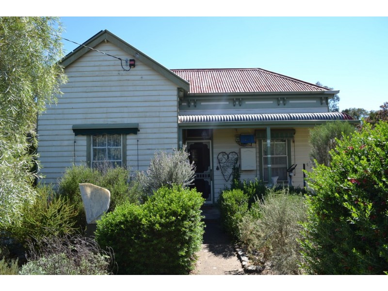 2 Burke Street, Landsborough VIC 3384
